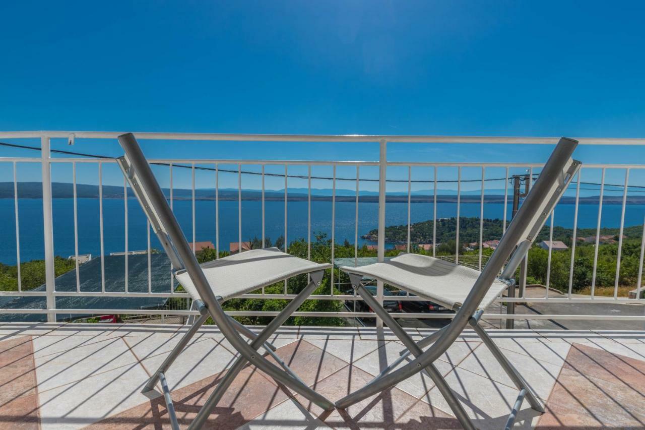 Apartman Zlatica Dramalj Ngoại thất bức ảnh