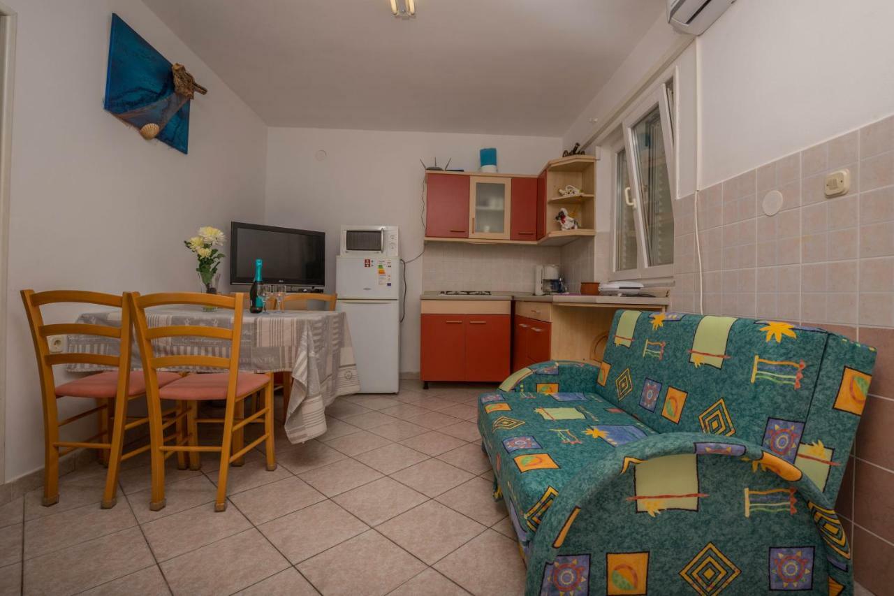 Apartman Zlatica Dramalj Ngoại thất bức ảnh