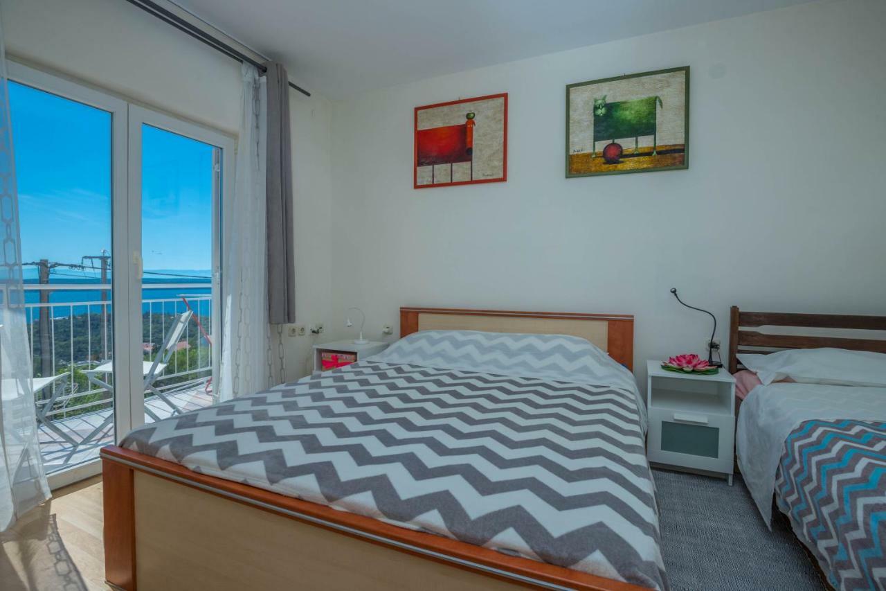 Apartman Zlatica Dramalj Ngoại thất bức ảnh