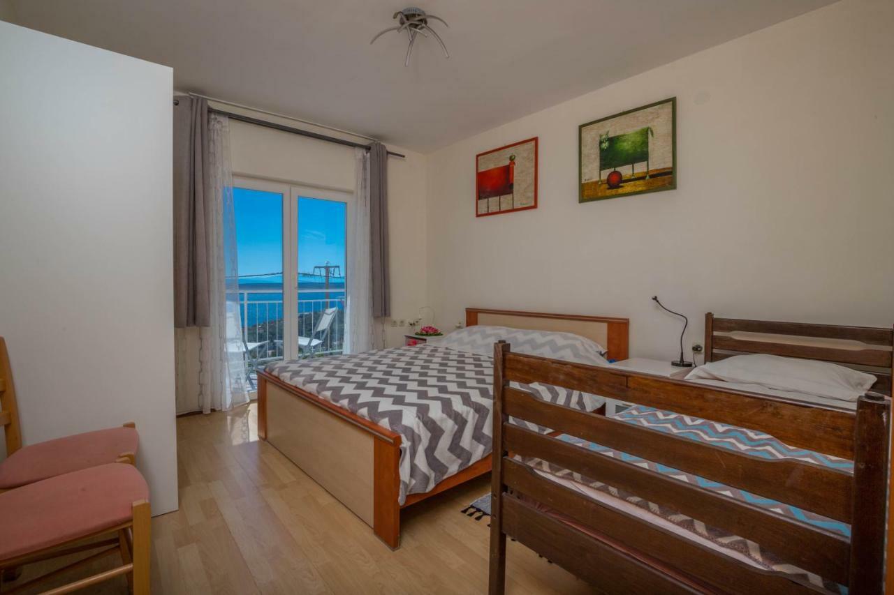 Apartman Zlatica Dramalj Ngoại thất bức ảnh
